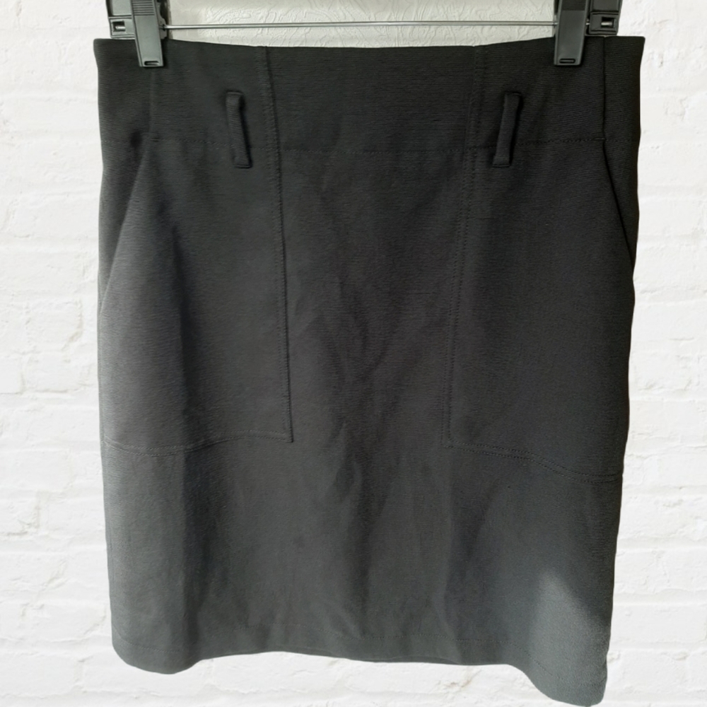 🌺Aritzia Wilfred A line skirt